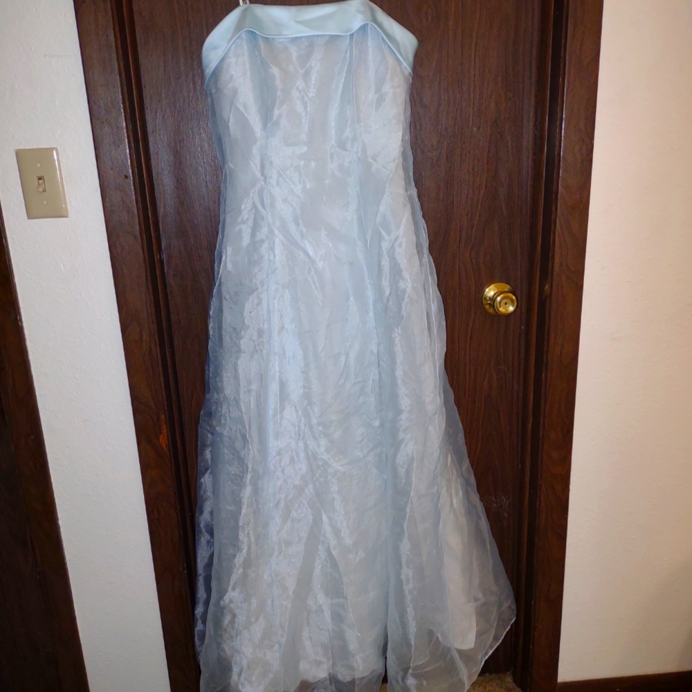 Powder Blue Formal/Prom Dress - Picture 2 of 13